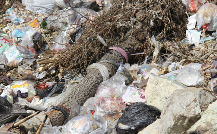 農村垃圾無序堆放 農村垃圾無序堆放