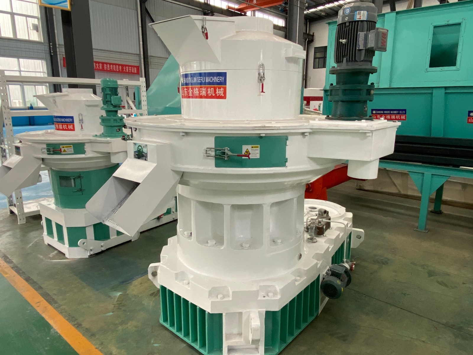 木屑顆粒機(jī)示意圖 木屑顆粒機(jī)示意圖