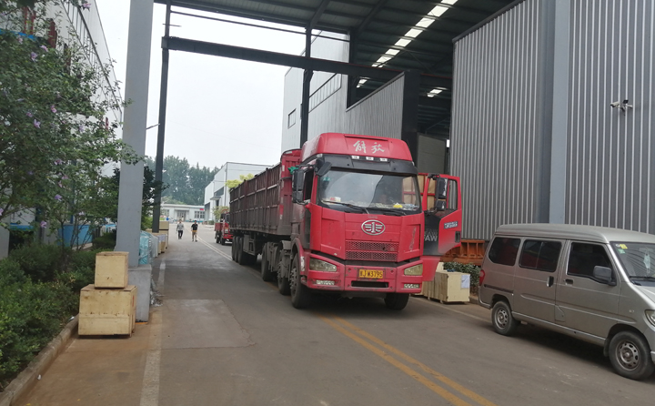 顆粒機整裝待發 顆粒機整裝待發