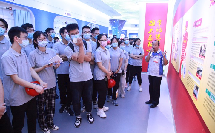 為山東大學師生解說公司.JPG 為山東大學師生解說公司.JPG