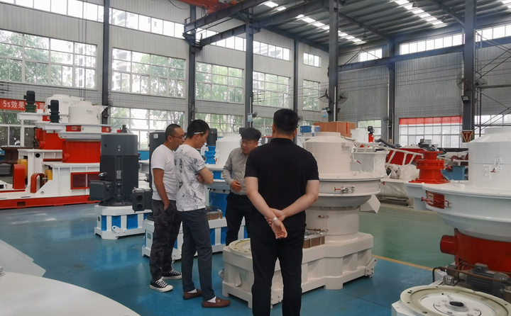 詳細了解木屑制粒機使用情況.jpg 詳細了解木屑制粒機使用情況.jpg