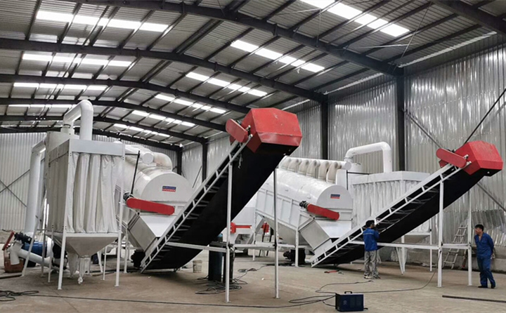 木屑制粒機.jpg 木屑制粒機.jpg