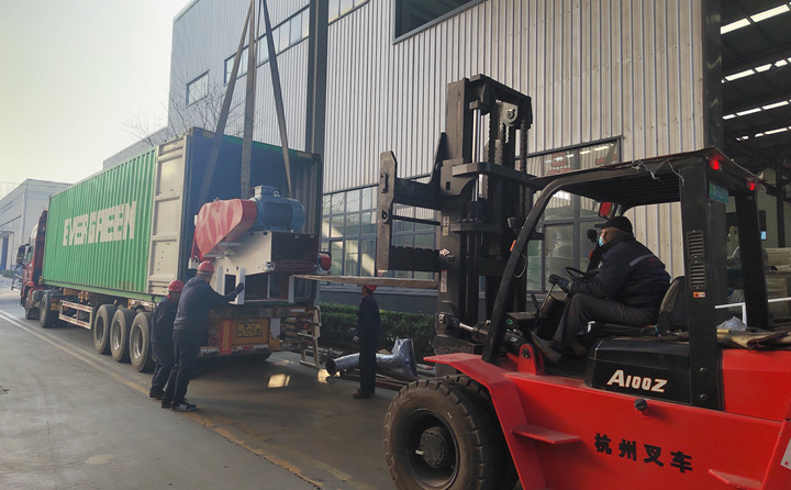 木屑顆粒機生產(chǎn)線發(fā)往英國倫敦,這是年產(chǎn)2萬噸的顆粒機生產(chǎn)線設(shè)備.jpg 木屑顆粒機生產(chǎn)線發(fā)往英國倫敦,這是年產(chǎn)2萬噸的顆粒機生產(chǎn)線設(shè)備.jpg